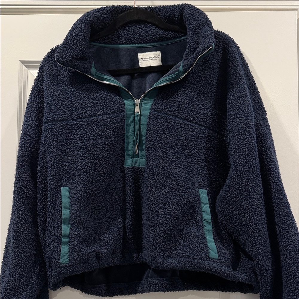 Abercrombie Soft Collection Blue Sherpa Pullover, Size L